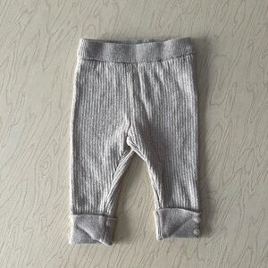 Zara light tan pants 1-3 months